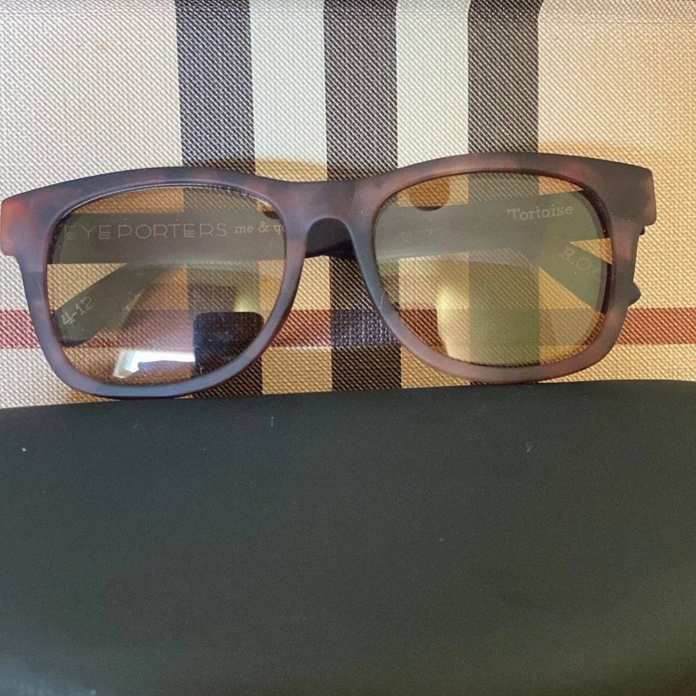Way Porter Tortoise Frames Brown Outside Purple Inside Sunglasses NeverUsed